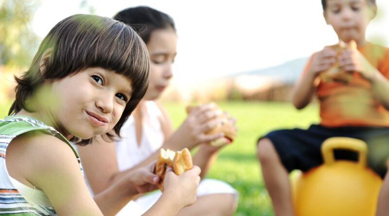 Regreso a clases: Alimentación diversificada; clave para el bienestar de tus hijos